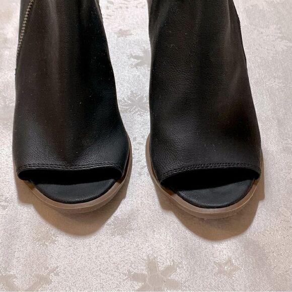 Circus by Sam Edelman Boots Black Pebbled Leather Peep Toe Block Wood Heel Sz 8 - Picture 6 of 10